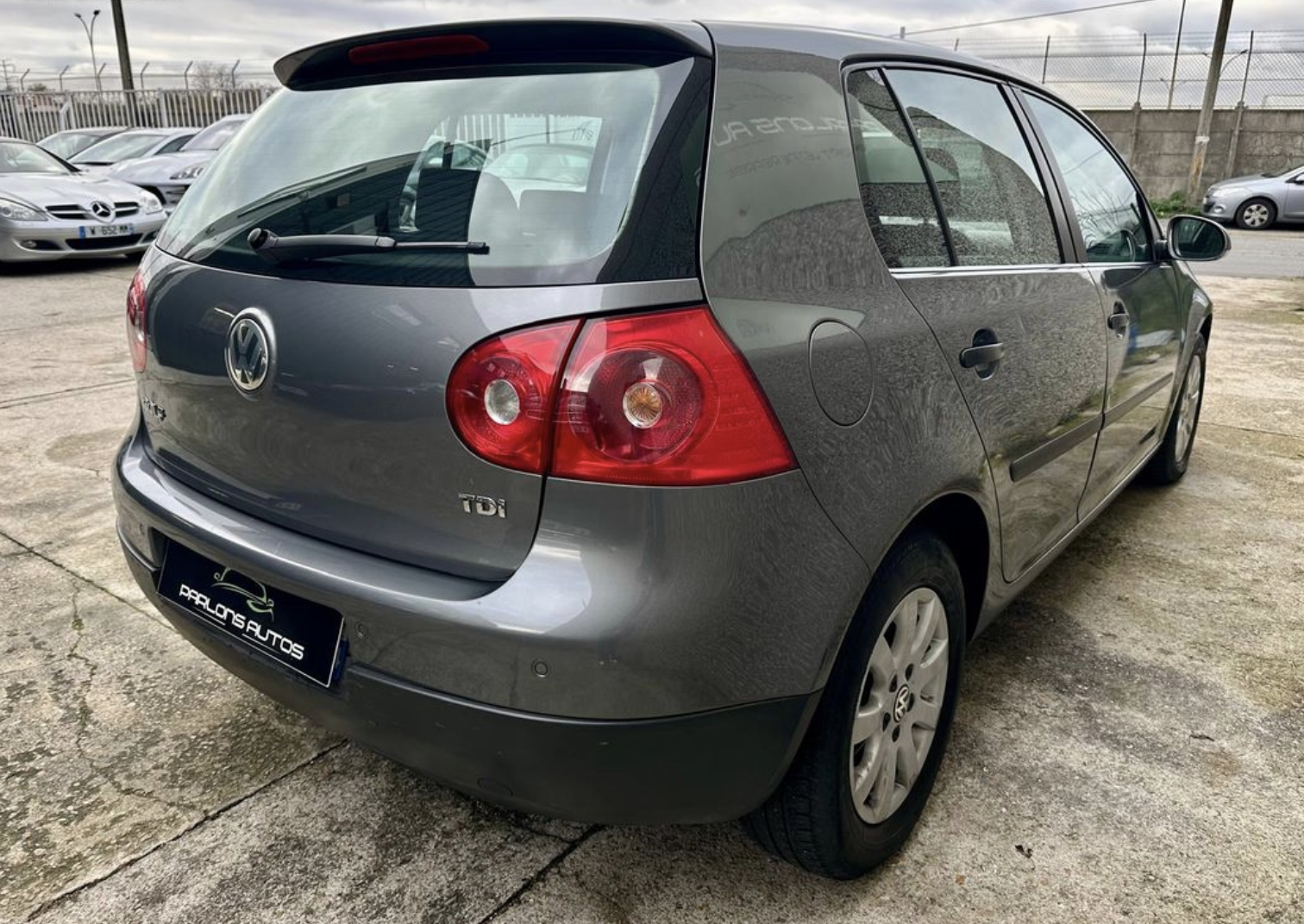 Volkswagen
 GOLF V TDI - Image 3