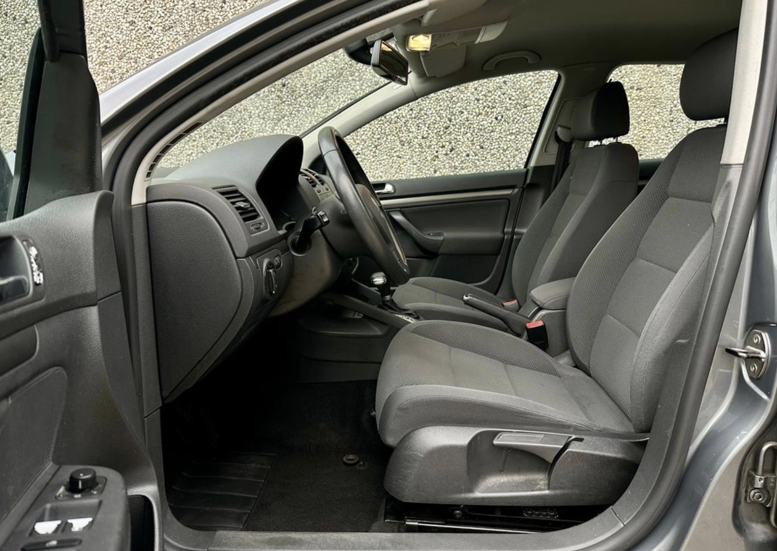 Volkswagen
 GOLF V TDI - Image 7