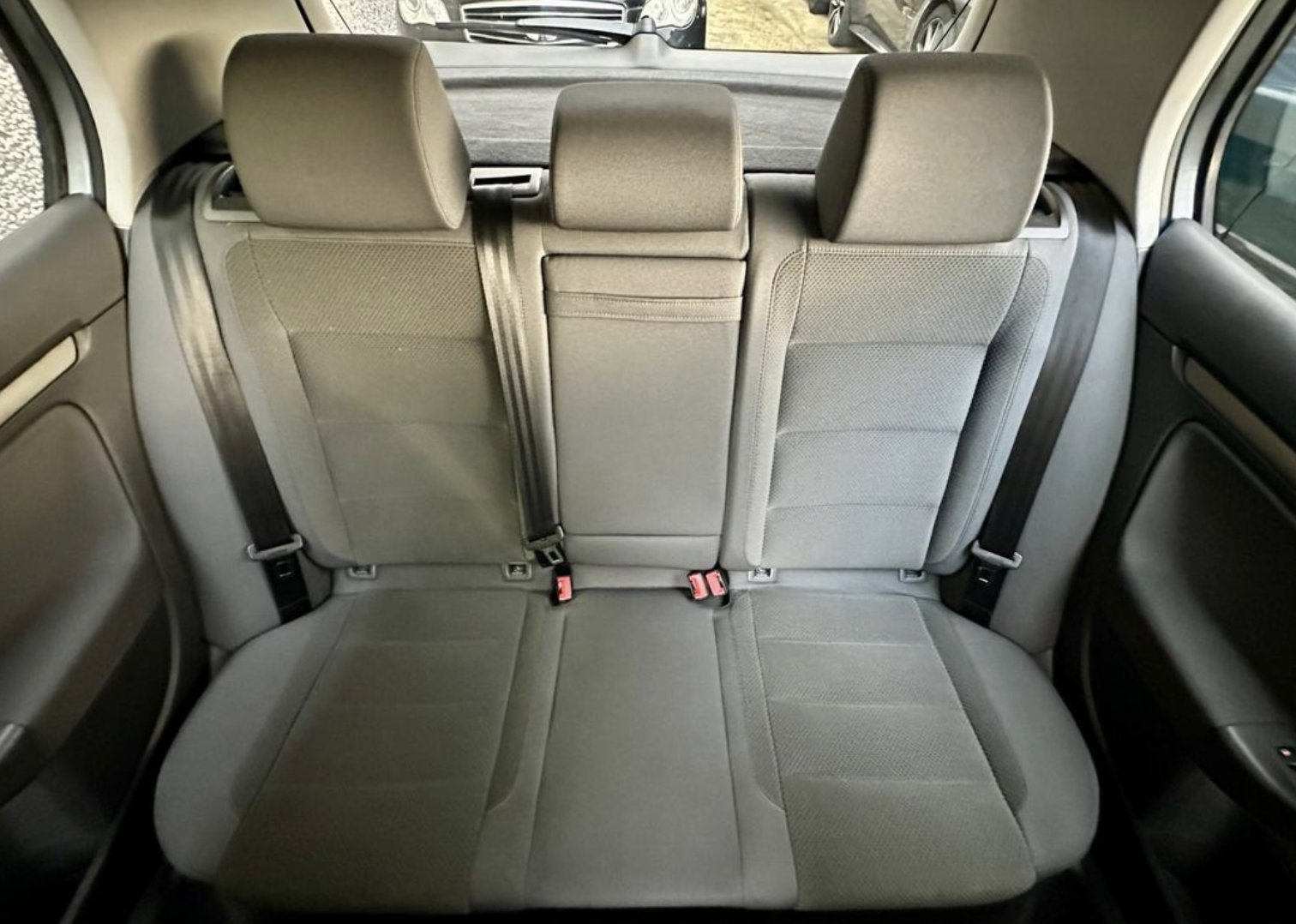 Volkswagen
 GOLF V TDI - Image 8