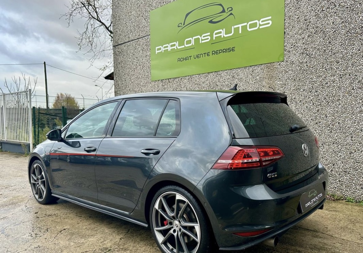 VOLKSWAGEN GOLF VII GTI PERFORMANCE - Image 2