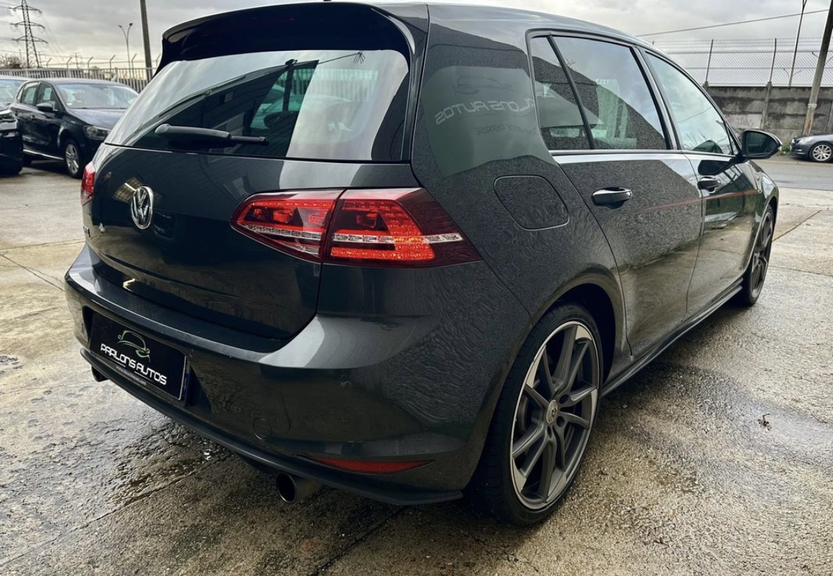 VOLKSWAGEN GOLF VII GTI PERFORMANCE - Image 3