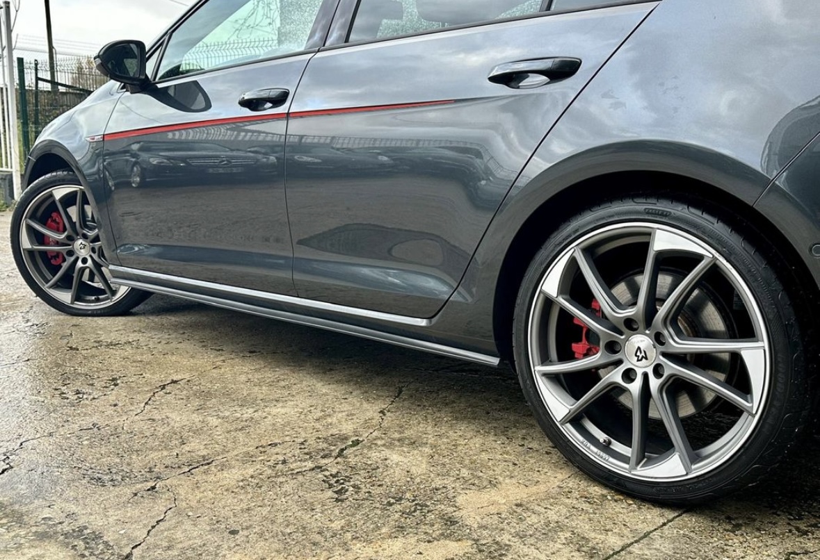 VOLKSWAGEN GOLF VII GTI PERFORMANCE - Image 8