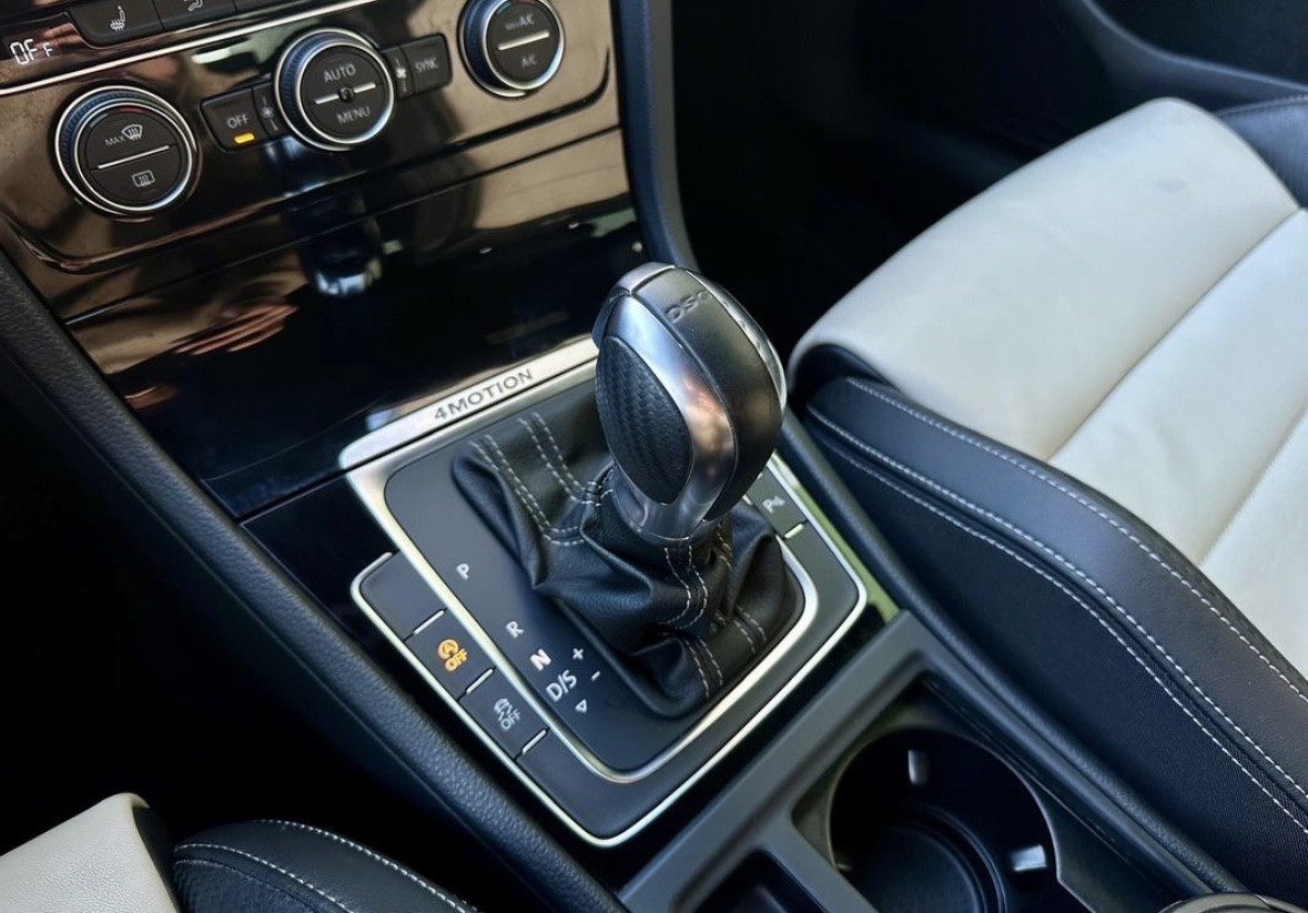 VOLKSWAGEN GOLF VII R 2.0 TSI 300 BLUEMOTION 4MOTION - Image 6