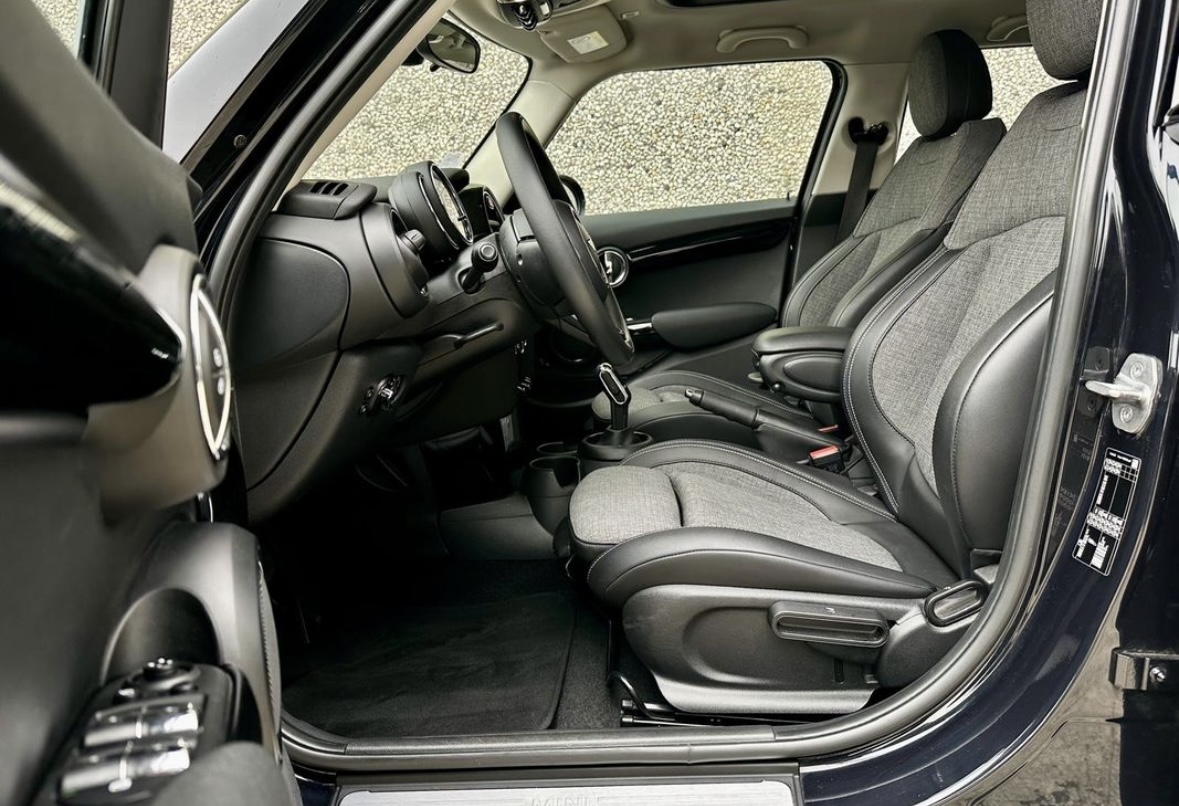 MINI  MINI III ONE (F55)102 EDITION GREENWICH - Image 4