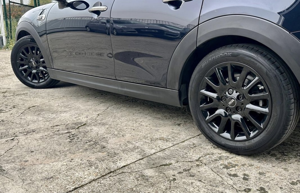 MINI  MINI III ONE (F55)102 EDITION GREENWICH - Image 7