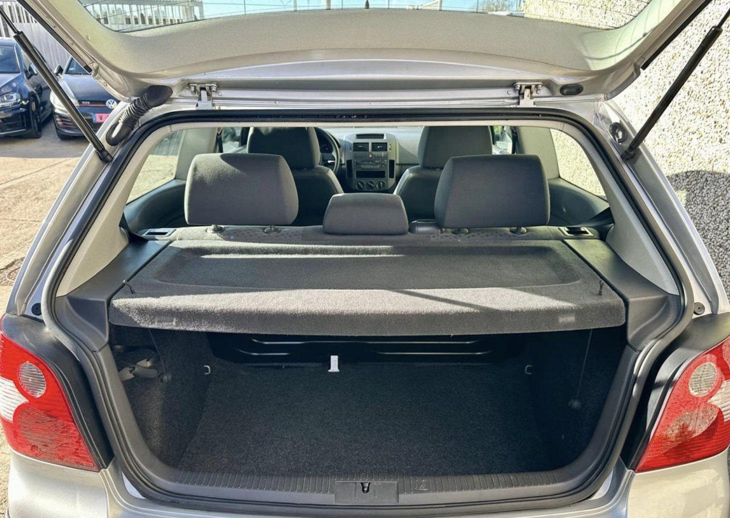 VOLKSWAGEN POLO IV (2) 1.4 16S 75 TREND PACK BVA 3P - Image 7
