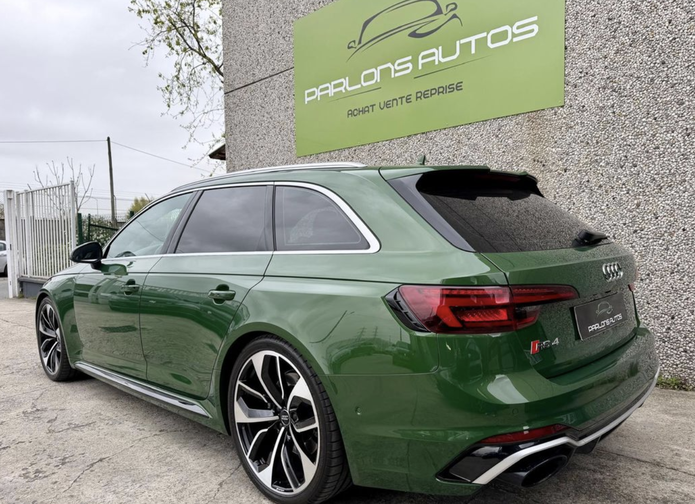 AUDI RS4V AVANT 2.9 V6 TFSI 450 QUATTRO TIPTRONIC - Image 2