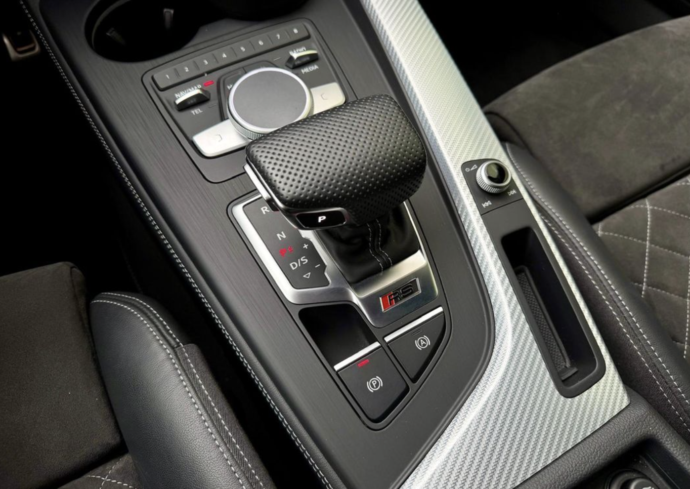 AUDI RS4V AVANT 2.9 V6 TFSI 450 QUATTRO TIPTRONIC - Image 5