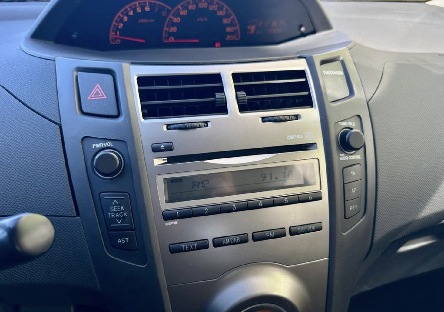 TOYOTA YARIS II (2) 100 VVT-I CONFORT PACK MULTIMODE 5P - Image 11