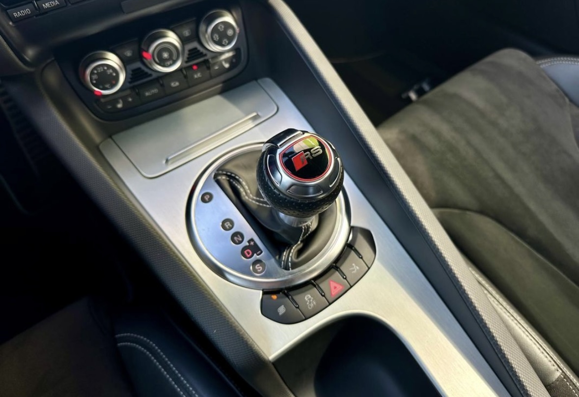 AUDI TT RS II (2) Coupe 2.5 TFSI 340 QUATTRO STRONIC - Image 6