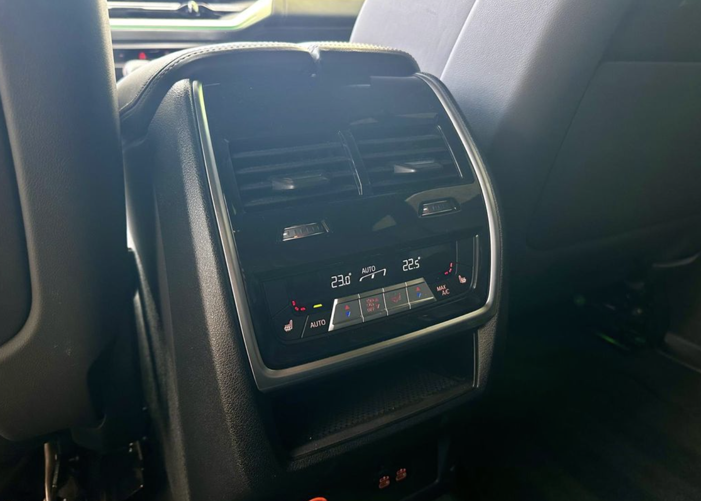 BMW XM (G09) V8 4.4 V8 653 TURBO ACTIVE HYBRID XDRIVE- - Image 6