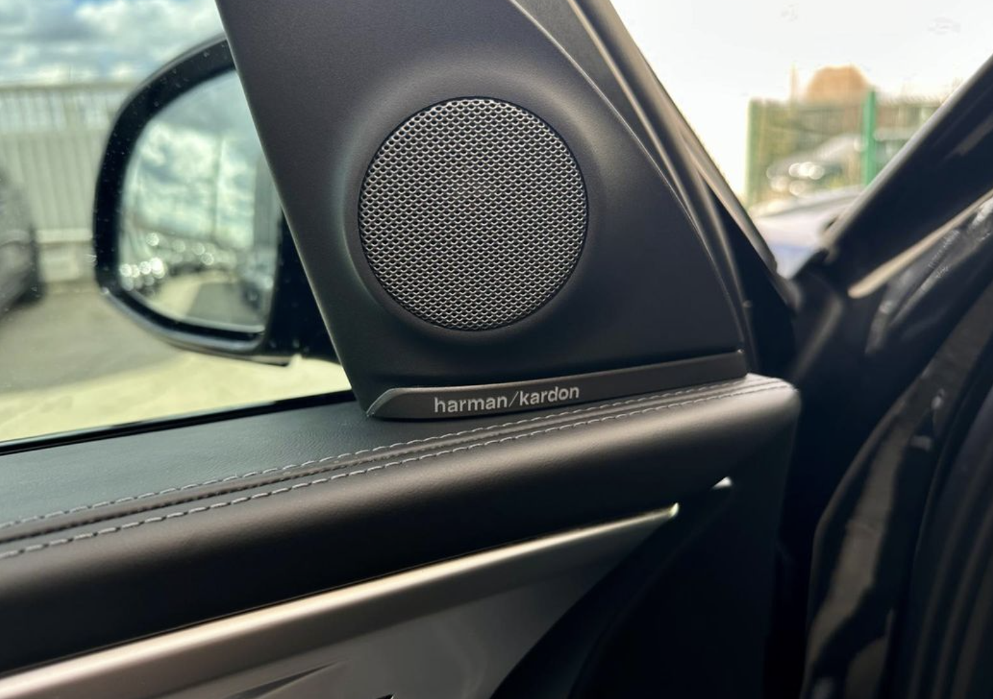 BMW XM (G09) V8 4.4 V8 653 TURBO ACTIVE HYBRID XDRIVE- - Image 12